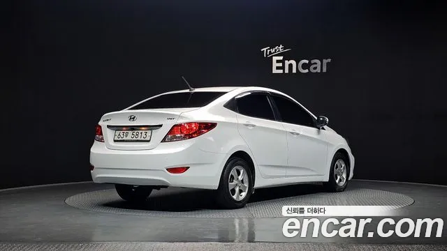Hyundai Accent 2014 — фото 2