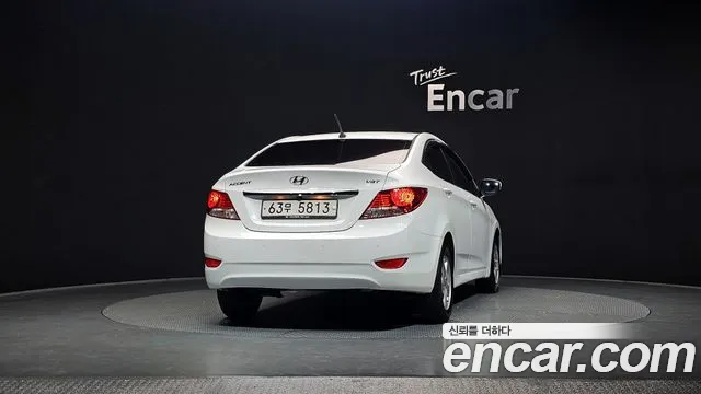 Hyundai Accent 2014 — фото 4
