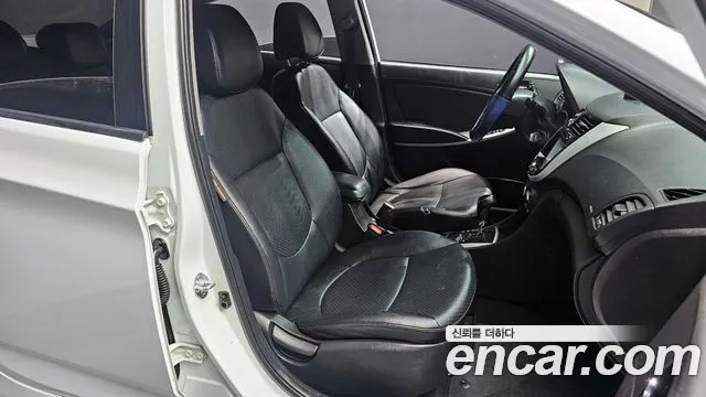 Hyundai Accent 2014 — фото 10