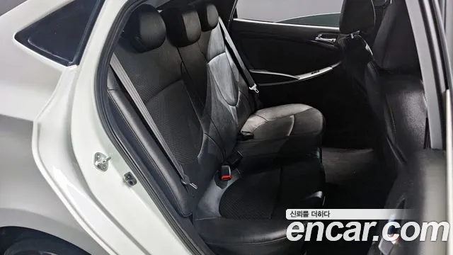 Hyundai Accent 2014 — фото 12