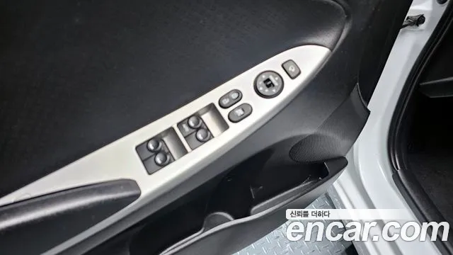 Hyundai Accent 2014 — фото 17