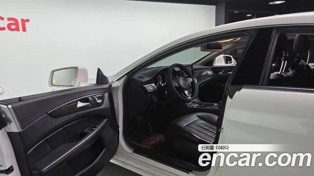 Mercedes-Benz CLS-Class 2016 — фото 10