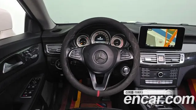 Mercedes-Benz CLS-Class 2016 — фото 13