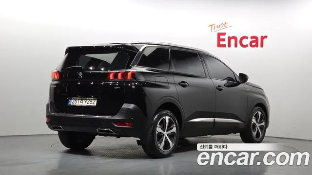 Peugeot 5008 2021 — фото 2