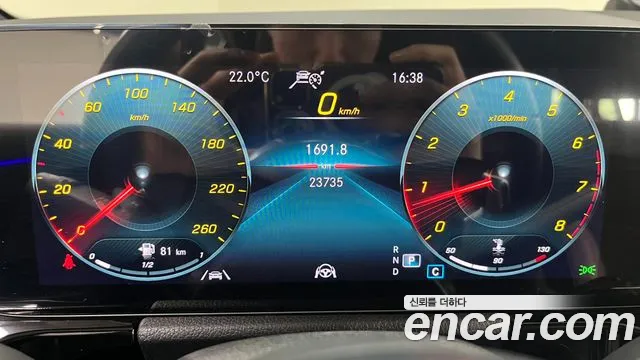 Mercedes-Benz GLA-Class 2022 — фото 8