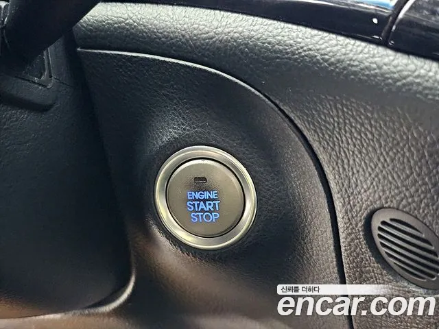 Hyundai Genesis 2012 — фото 13