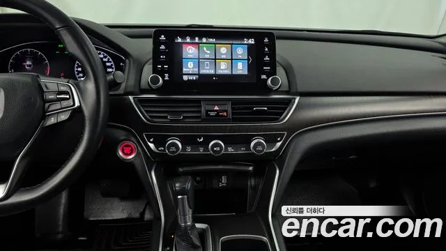 Honda Accord 2019 — фото 14