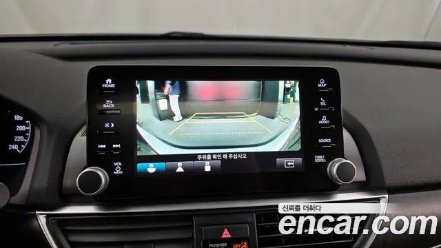 Honda Accord 2019 — фото 15