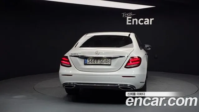 Mercedes-Benz E-Class 2018 — фото 4
