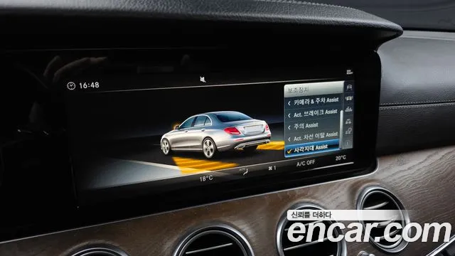 Mercedes-Benz E-Class 2018 — фото 16