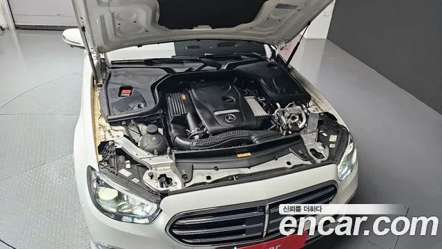 Mercedes-Benz E-Class 2022 — фото 6