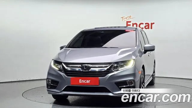 Honda Odyssey 2018 — фото 2