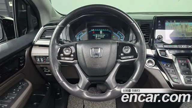 Honda Odyssey 2018 — фото 12