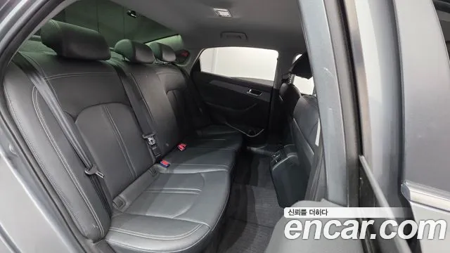 Hyundai Sonata 2018 — фото 19