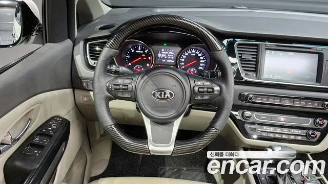 Kia Canival 2016 — фото 13