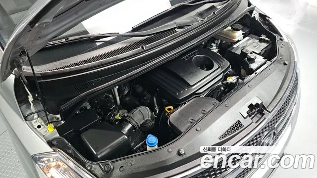 Hyundai Starex 2015 — фото 6