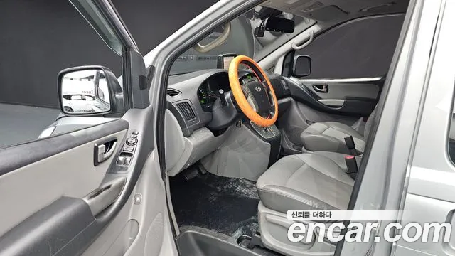 Hyundai Starex 2015 — фото 10