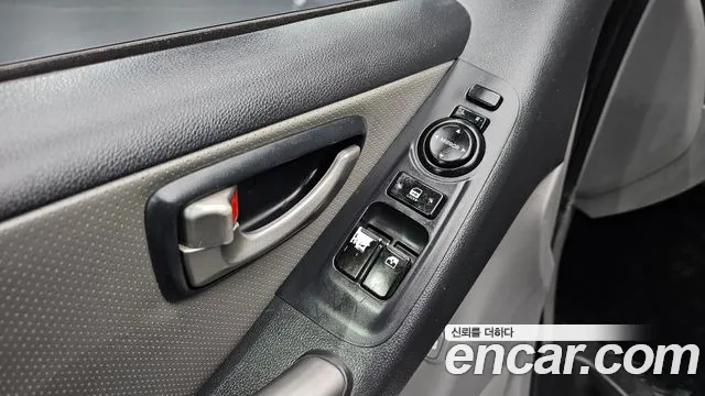Hyundai Starex 2015 — фото 11