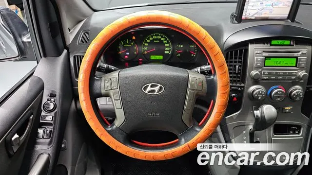 Hyundai Starex 2015 — фото 13