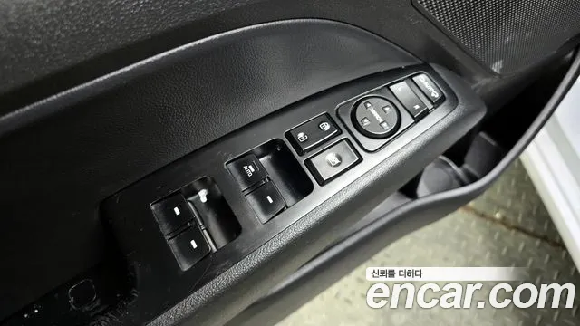 Hyundai AVANTE 2016 — фото 14