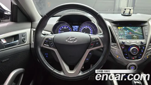 Hyundai Veloster 2012 — фото 13
