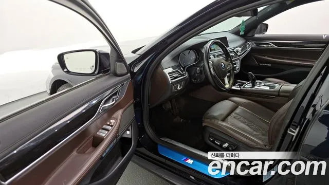 BMW 7-Series 2017 — фото 10