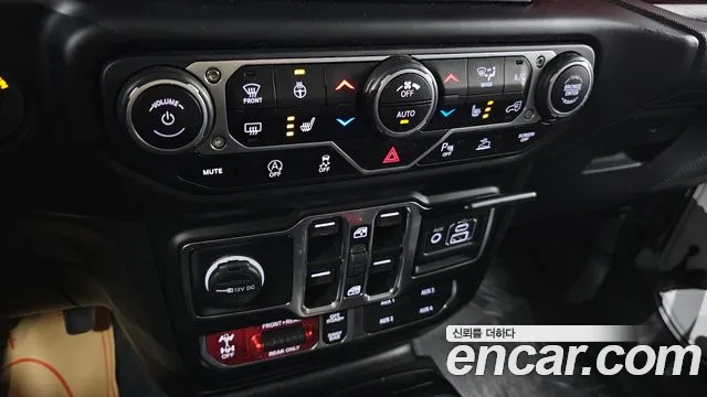 Jeep Gladiator 2023 — фото 18