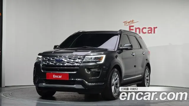 Ford Explorer 2018 — фото 1
