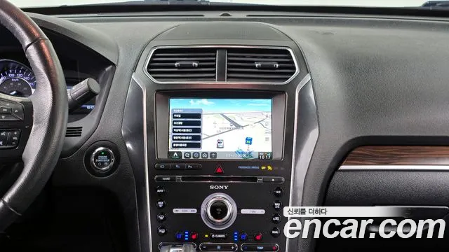 Ford Explorer 2018 — фото 14