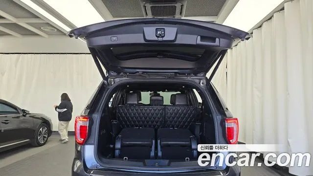 Ford Explorer 2018 — фото 20