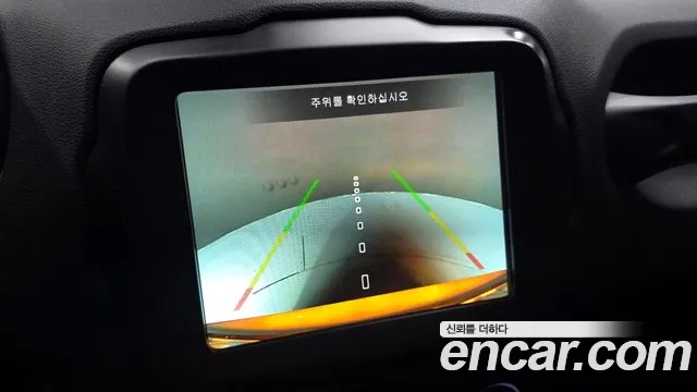 Jeep Renegade 2023 — фото 15