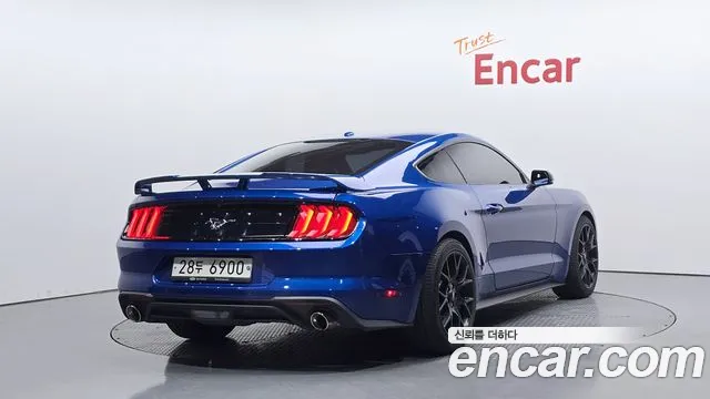Ford Mustang 2018 — фото 1