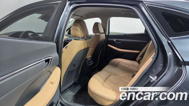 Hyundai Sonata 2023 — фото 12