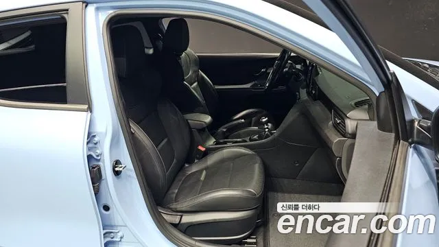 Hyundai Veloster 2019 — фото 10