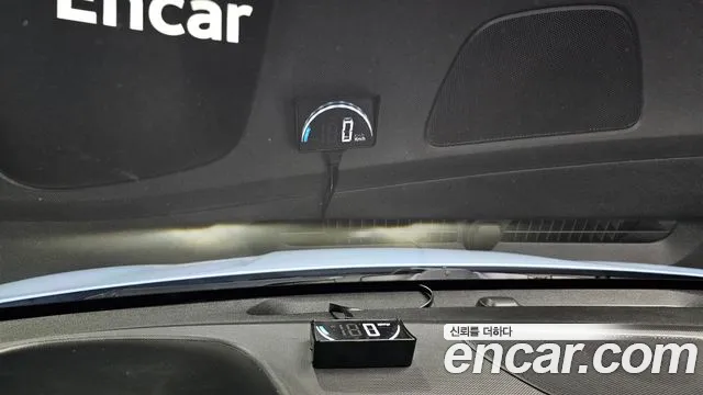 Hyundai Veloster 2019 — фото 18
