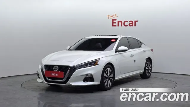 Nissan Altima 2019 — фото 1