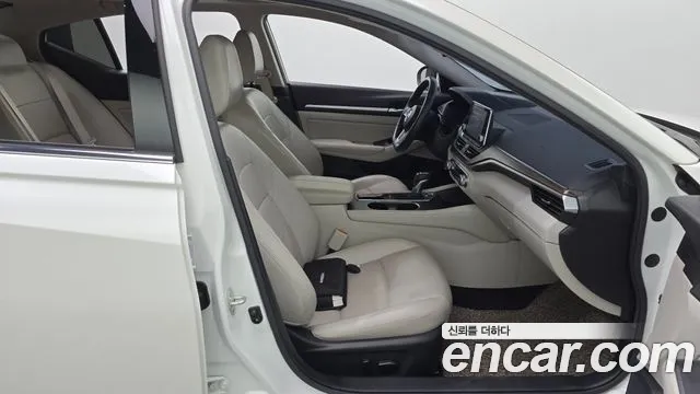 Nissan Altima 2019 — фото 11