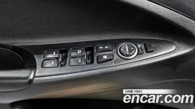 Hyundai Sonata 2014 — фото 17