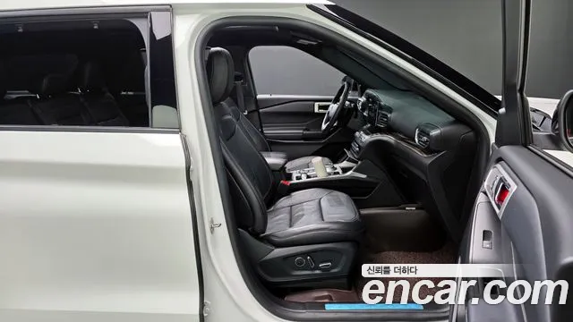 Ford Explorer 2020 — фото 10