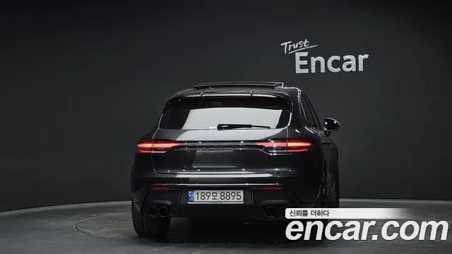 Porsche Macan 2023 — фото 4