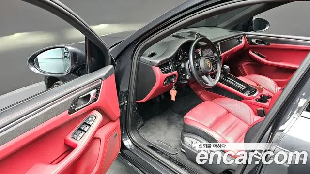 Porsche Macan 2023 — фото 12