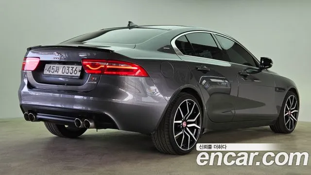 Jaguar XE 2016 — фото 2
