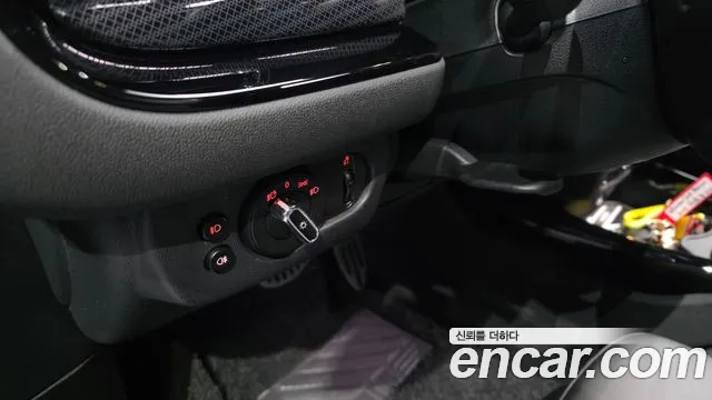 Mini Clubman 2020 — фото 17