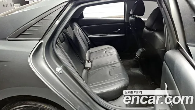 Hyundai AVANTE 2022 — фото 11