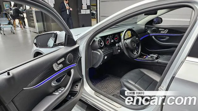 Mercedes-Benz E-Class 2018 — фото 10