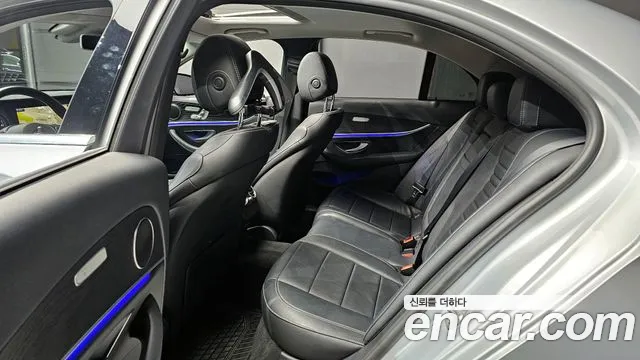 Mercedes-Benz E-Class 2018 — фото 13