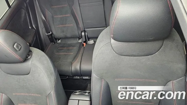 Mercedes-Benz GLA-Class 2025 — фото 16