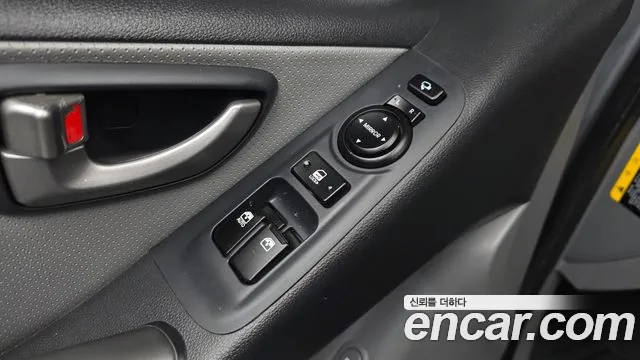 Hyundai Starex 2019 — фото 11