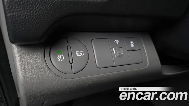Hyundai Starex 2019 — фото 12