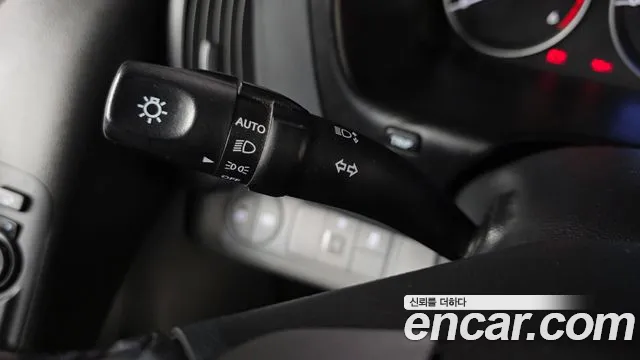 Hyundai Starex 2019 — фото 13